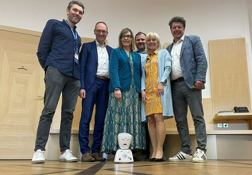 Bernhard Seidenath (2.v.r.) zusammen mit den Arbeitskreismitgliedern Dr. Beate Merk (3.v.r.), Carolina Trautner (2.v.l.) und Alfons Brandl (l.). | Foto: CSU-Fraktion