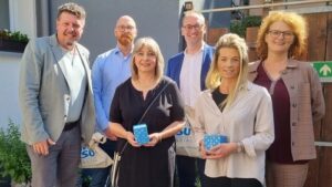 Im Gespräch mit Lilith und Mudra in Nürnberg (von links): MdL Alfons Brandl, Jan Welker (Klinikum), Daniela Dahm (Lilith), Bernhard Seidenath, Hannah.Chao-Kinkelin (Stadt Nürnberg) und Cornelia Gilch (Mudra). Foto: CSU-Fraktion