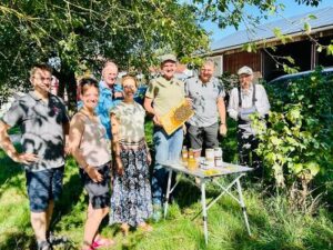 Bienenstock mit Peter Lampl